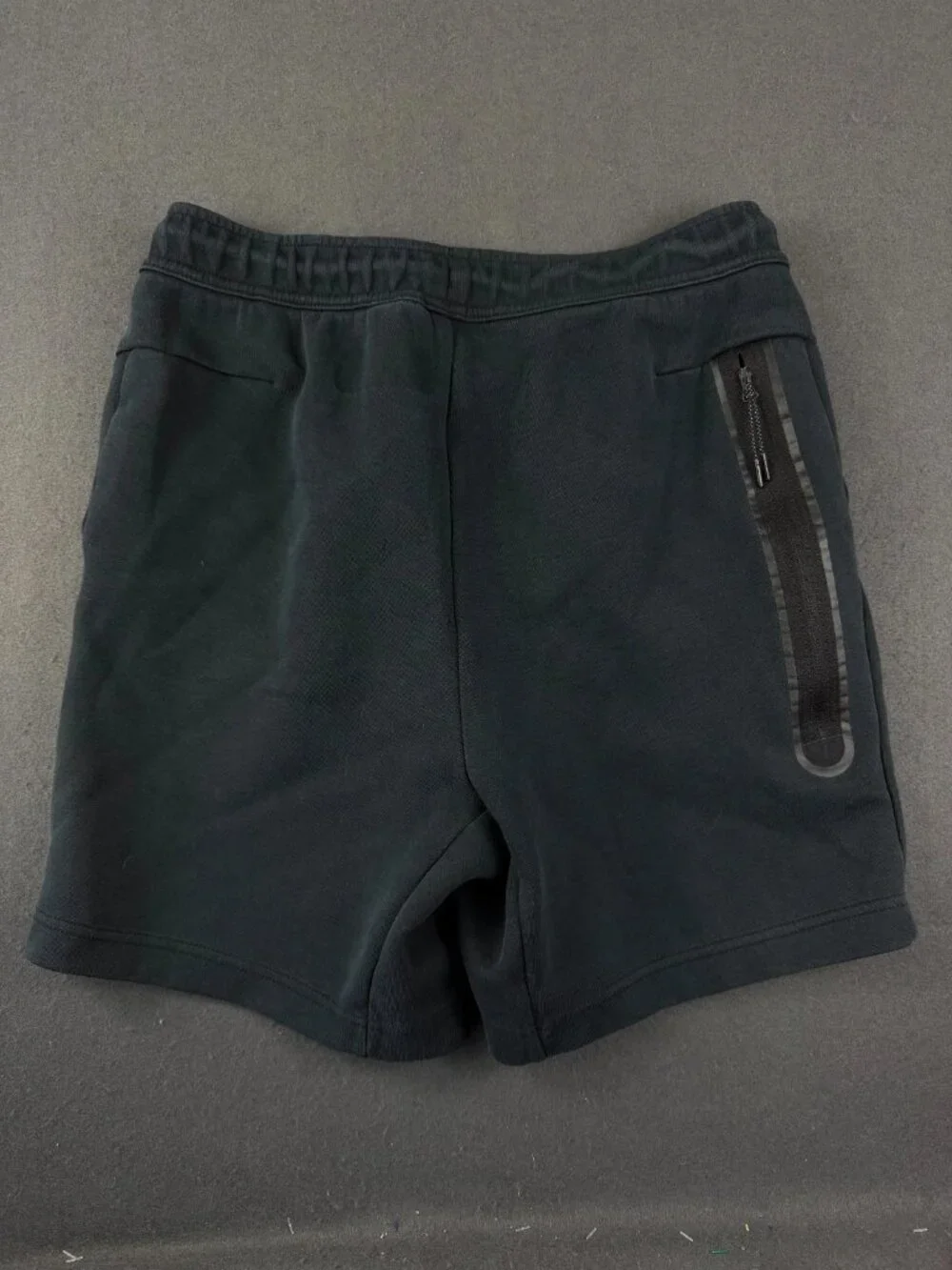 NIKE Tech Mens Black Fleece Shorts Flat Front Performance Back Zip Pockets M
